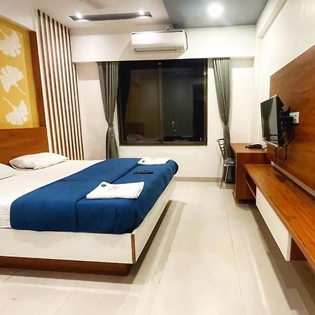 Hotel Ambai Executive Tuljapur Exterior photo