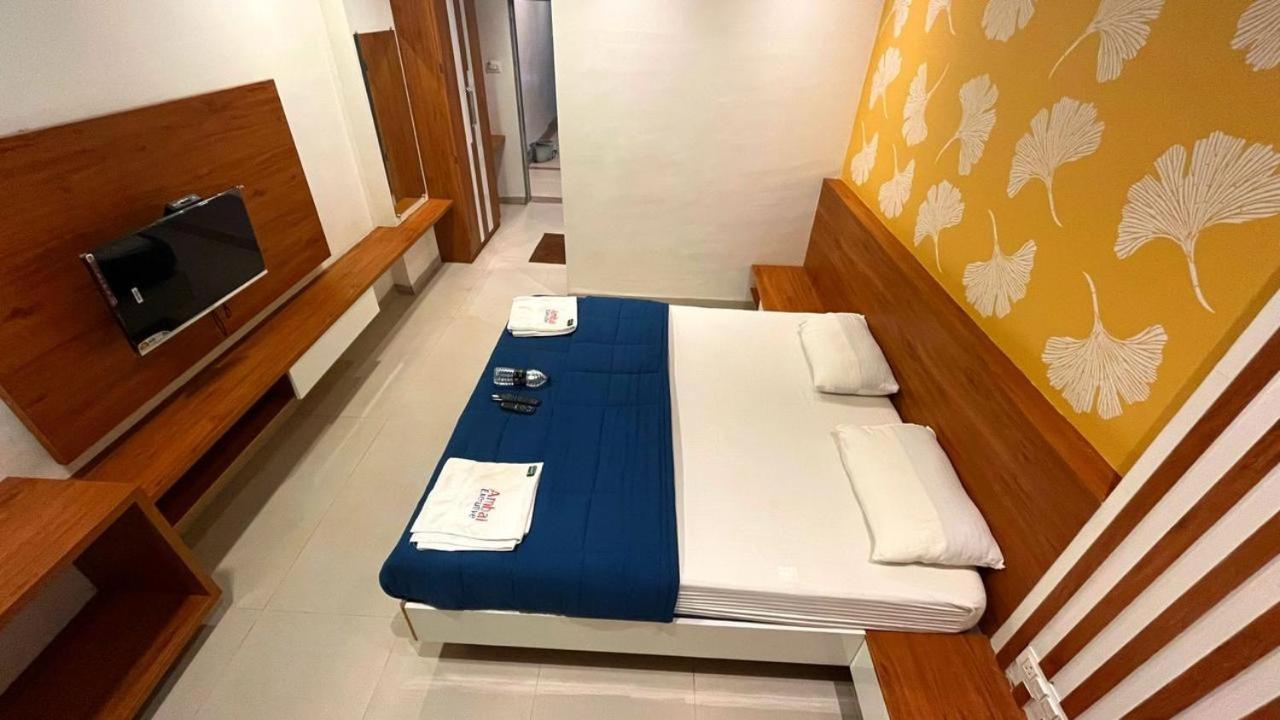 Hotel Ambai Executive Tuljapur Exterior photo